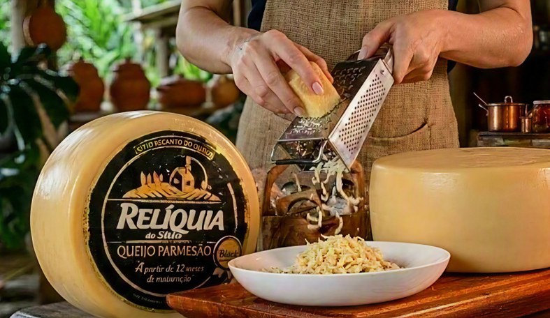 Queijo Parmesão Relíquia ralado na hora